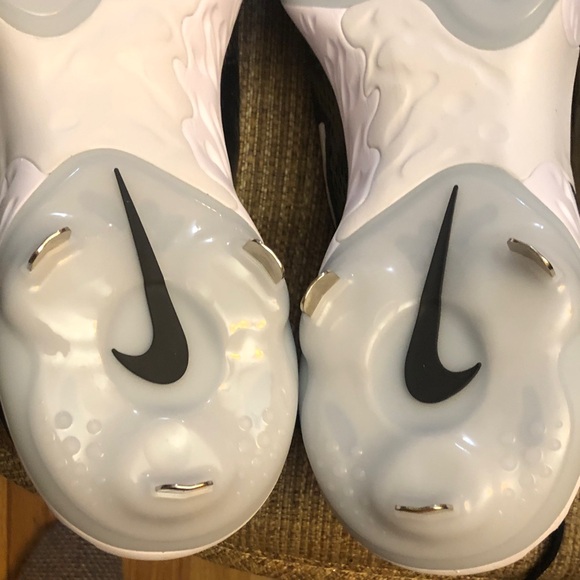 Nike Black and White Hurache elite 4 low baseball cleats - Picture 8 of 13